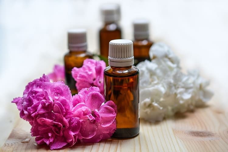 Essential Oil Name In Hindi